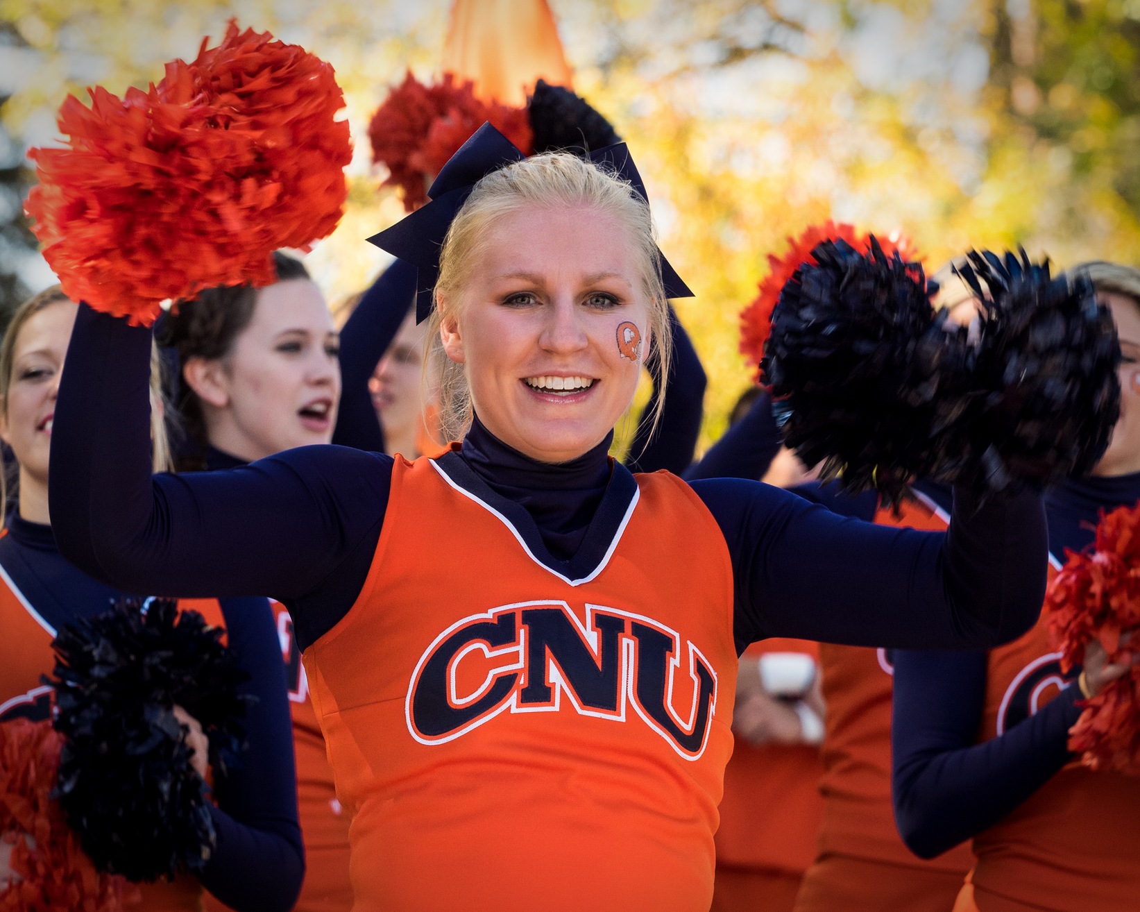 Carson-Newman cheerleaders host yard sale