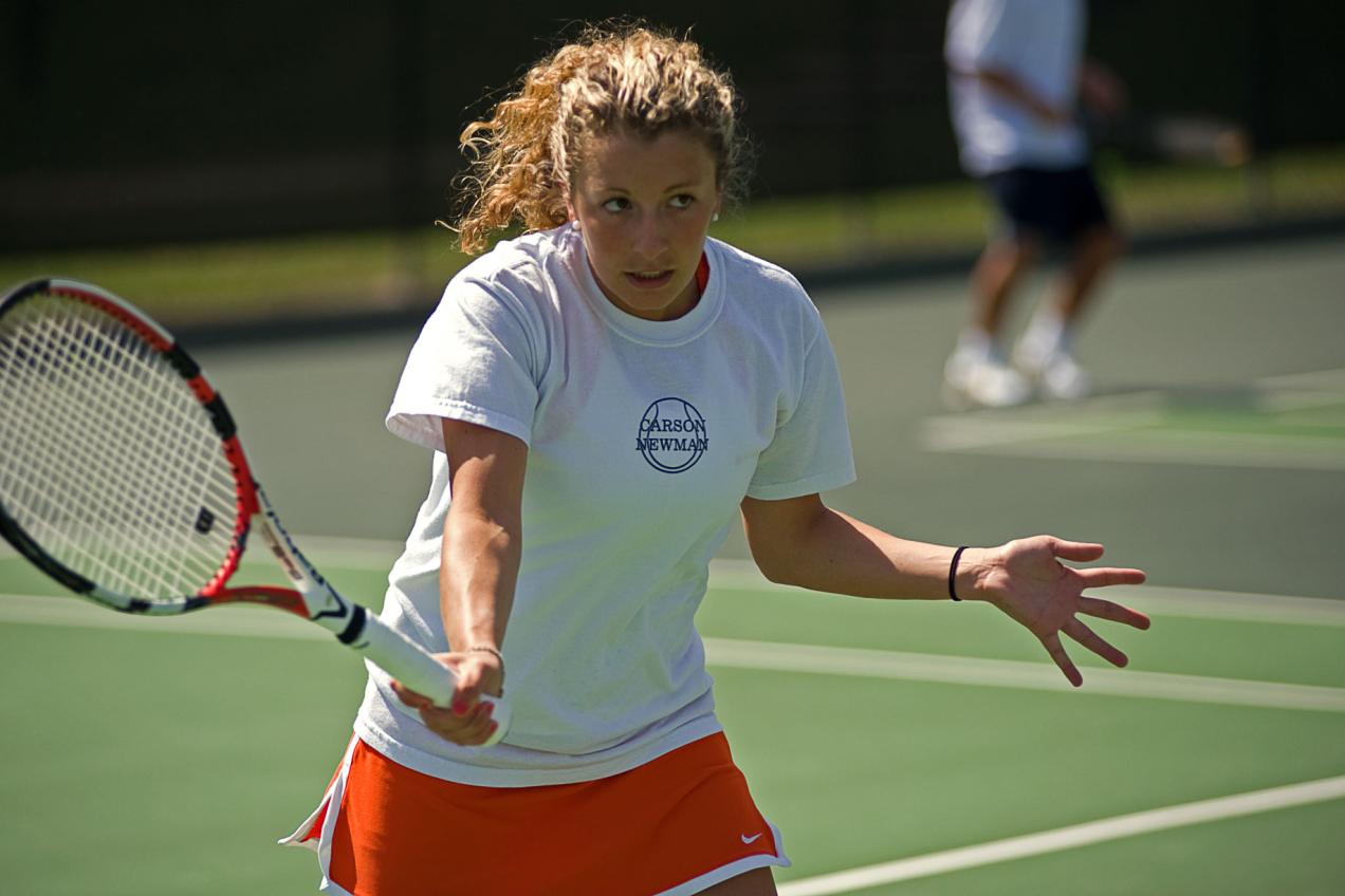 Lady Eagles Cruise to 9-0 Win at Newberry