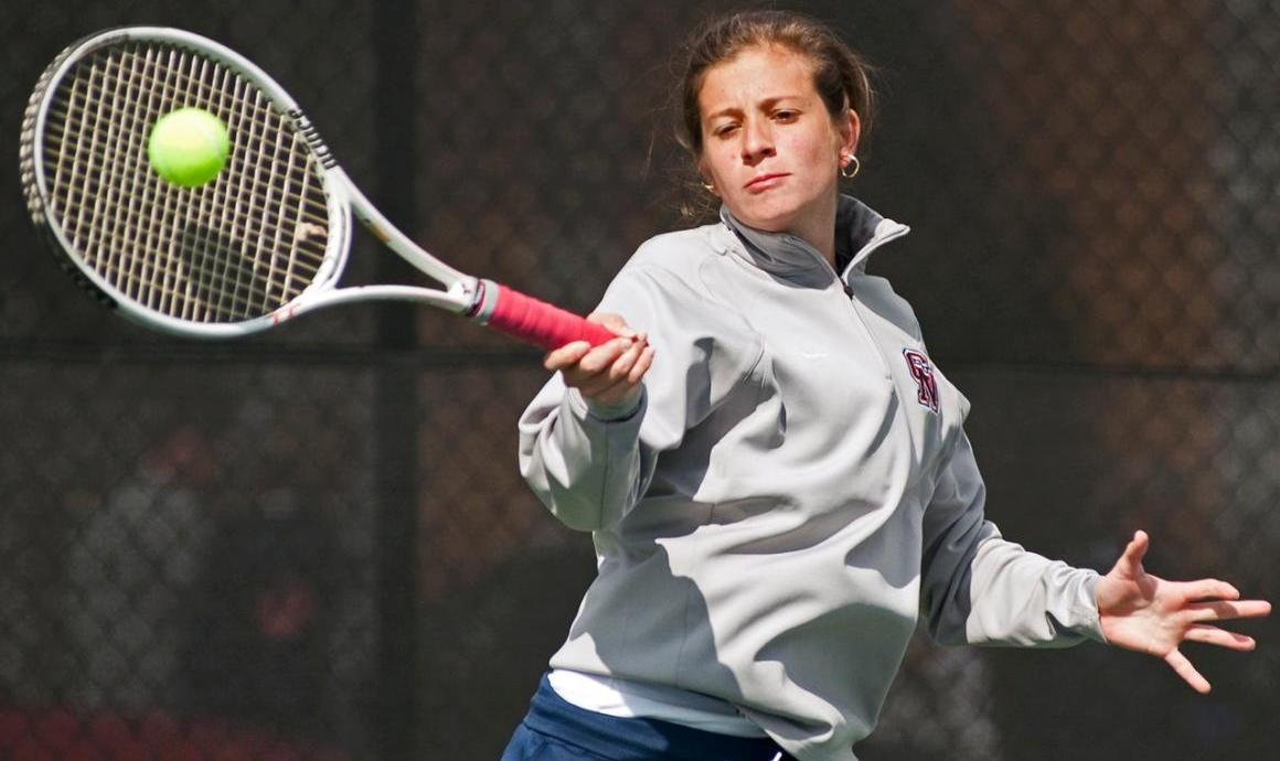 Pfeiffer slips past Lady Eagles, 5-4