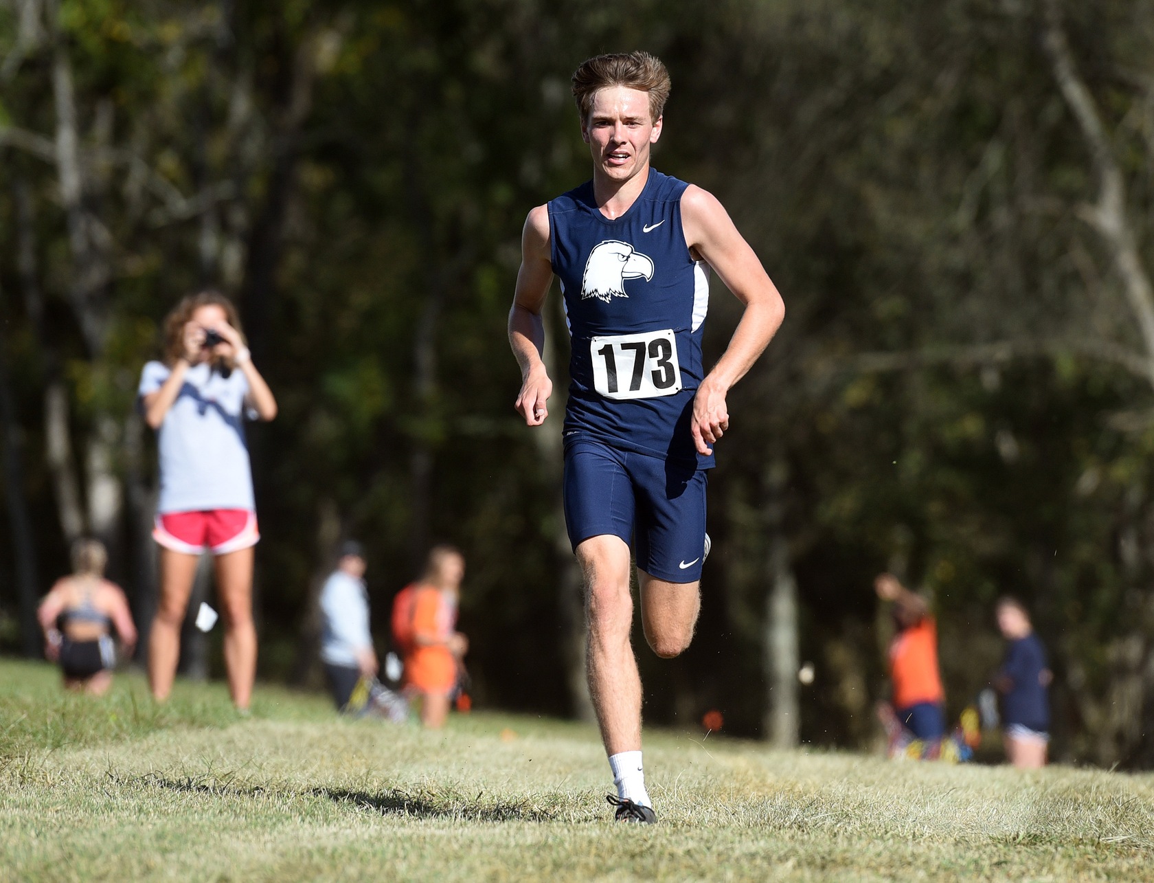 Greer, Stepp guide Eagles in notable day two