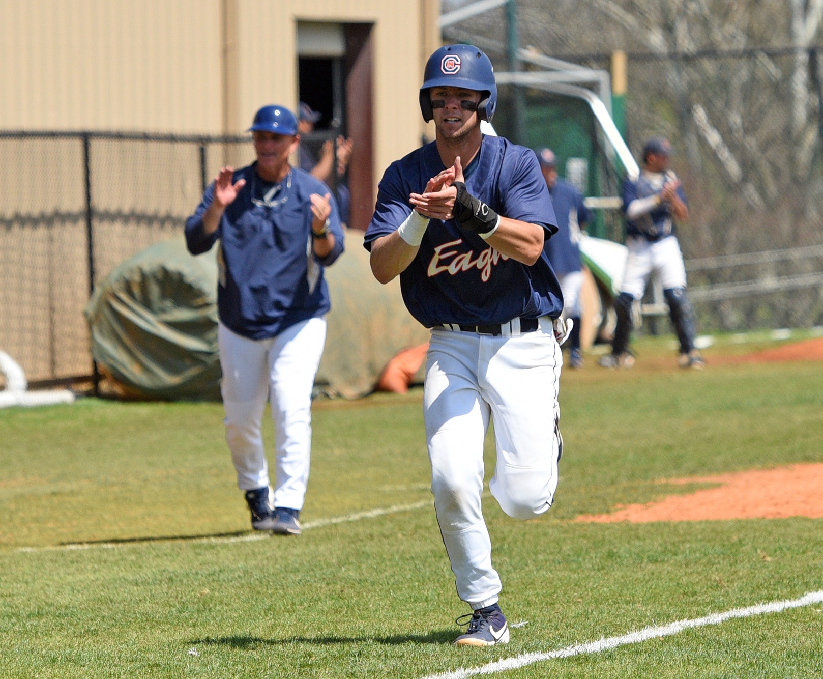 Eagles dominate haphazard Royals sealing three-game sweep