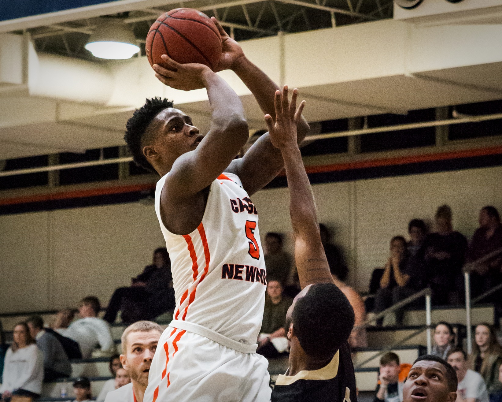 C-N welcomes Wolves for pivotal SAC matchup