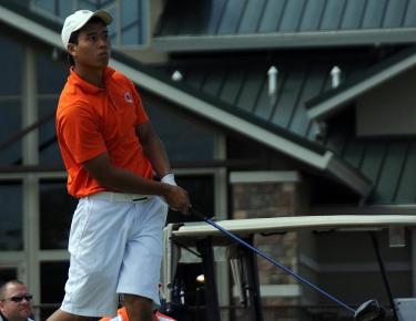 Kim-Moss tees off at the 2013 SAC Championships