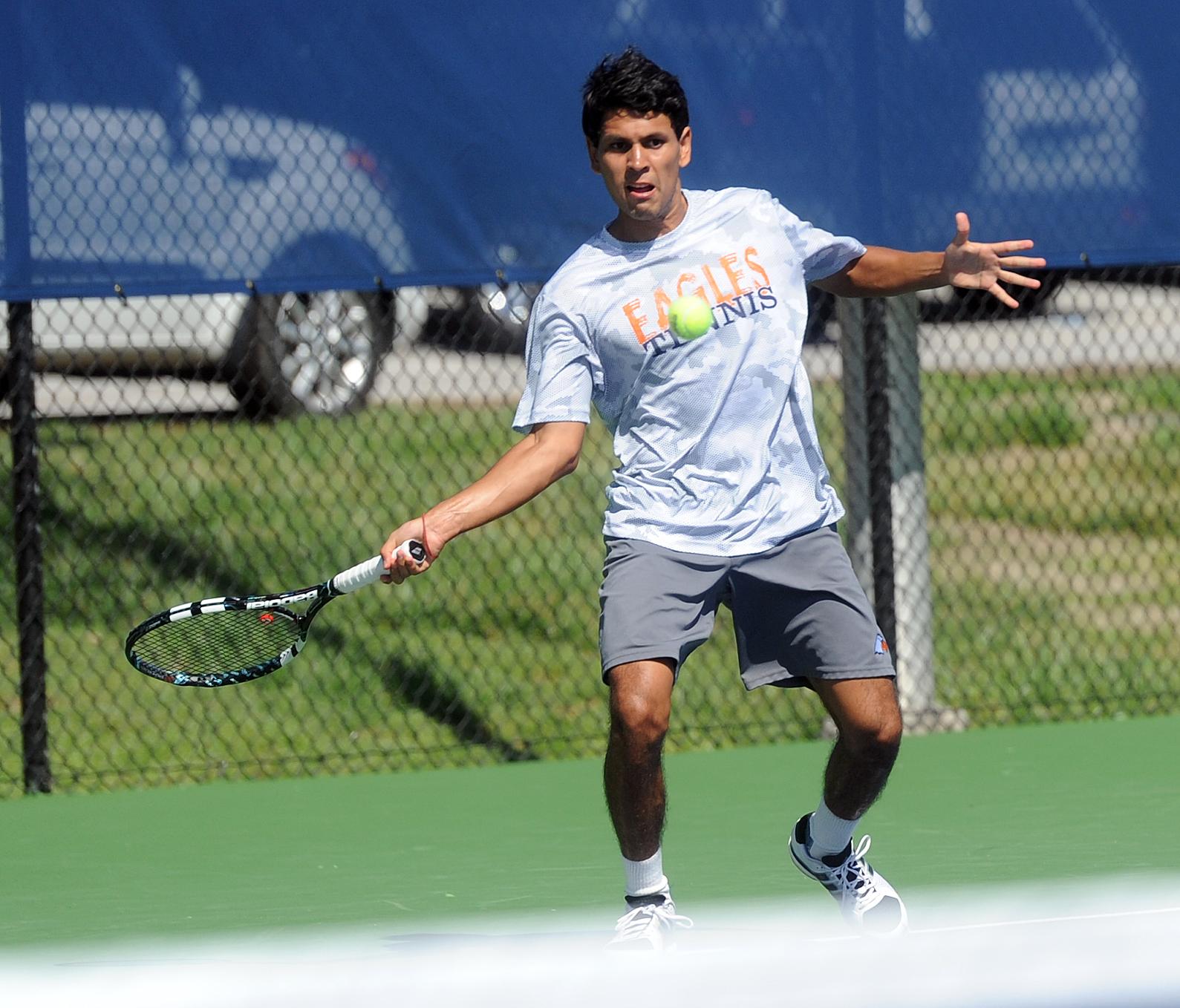 Knights and Bulldogs tangle Eagles in weekend showdowns