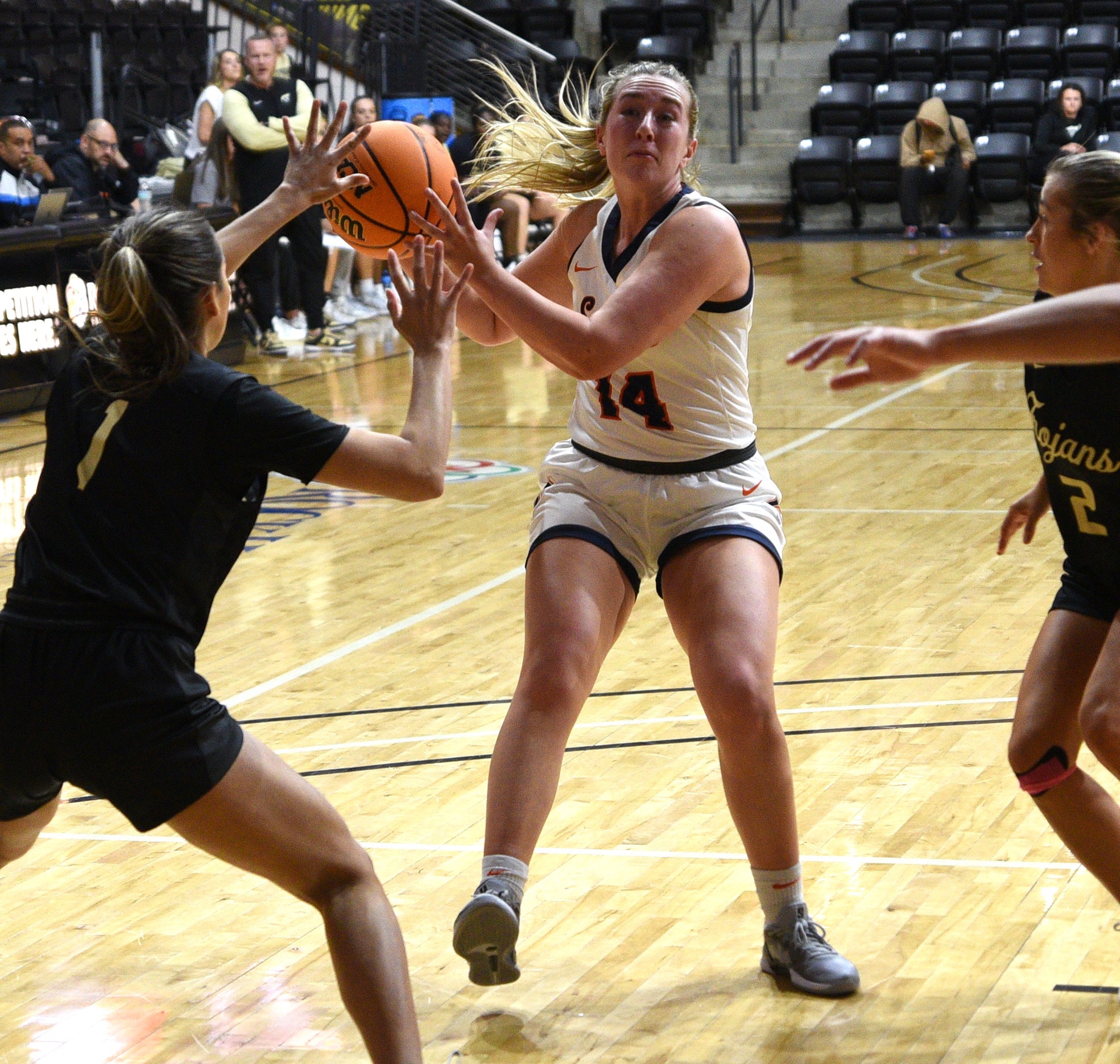 Familiar foes meet again to begin NCAA Tournament
