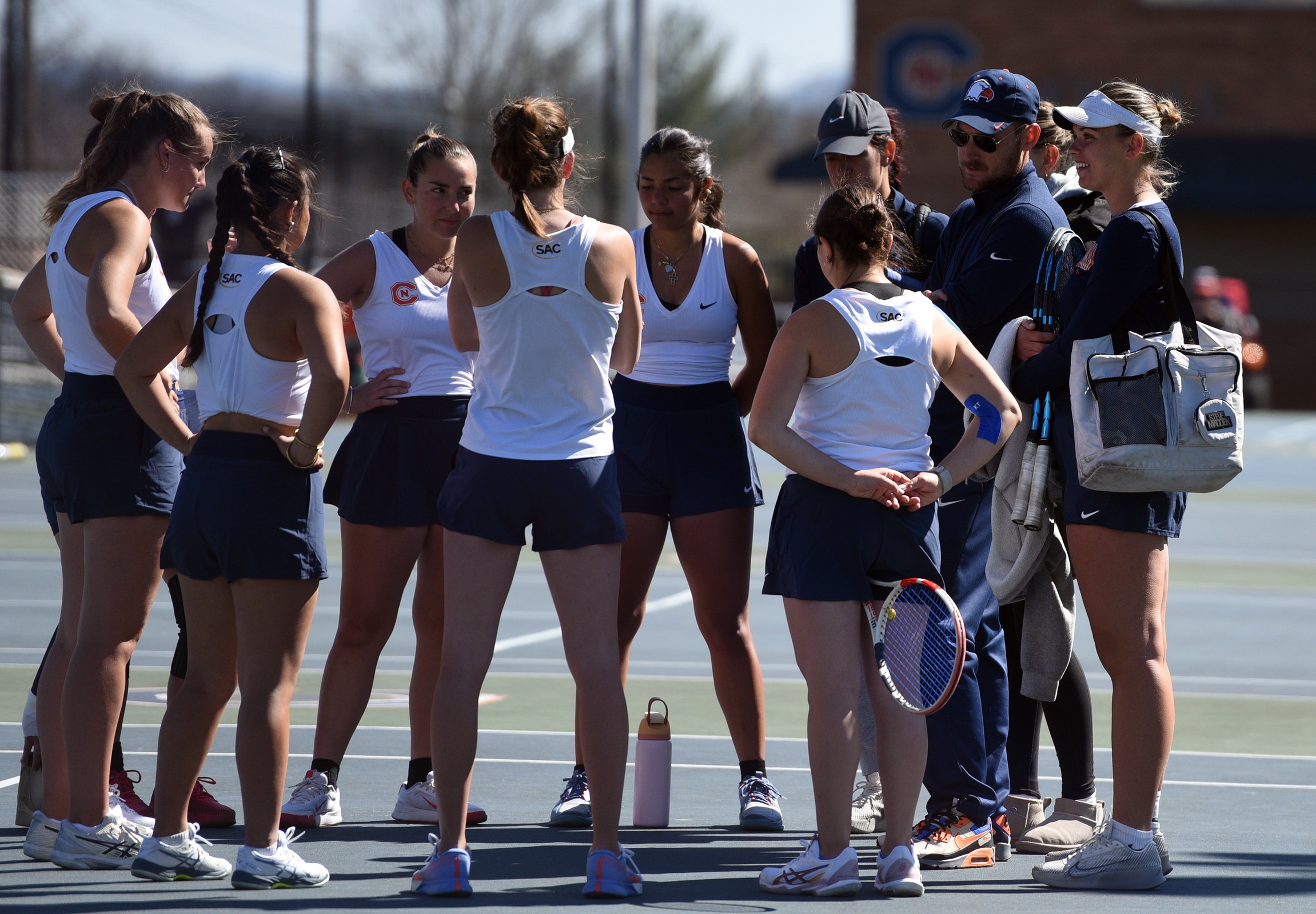 Lady Eagles Set for E&H and Wingate
