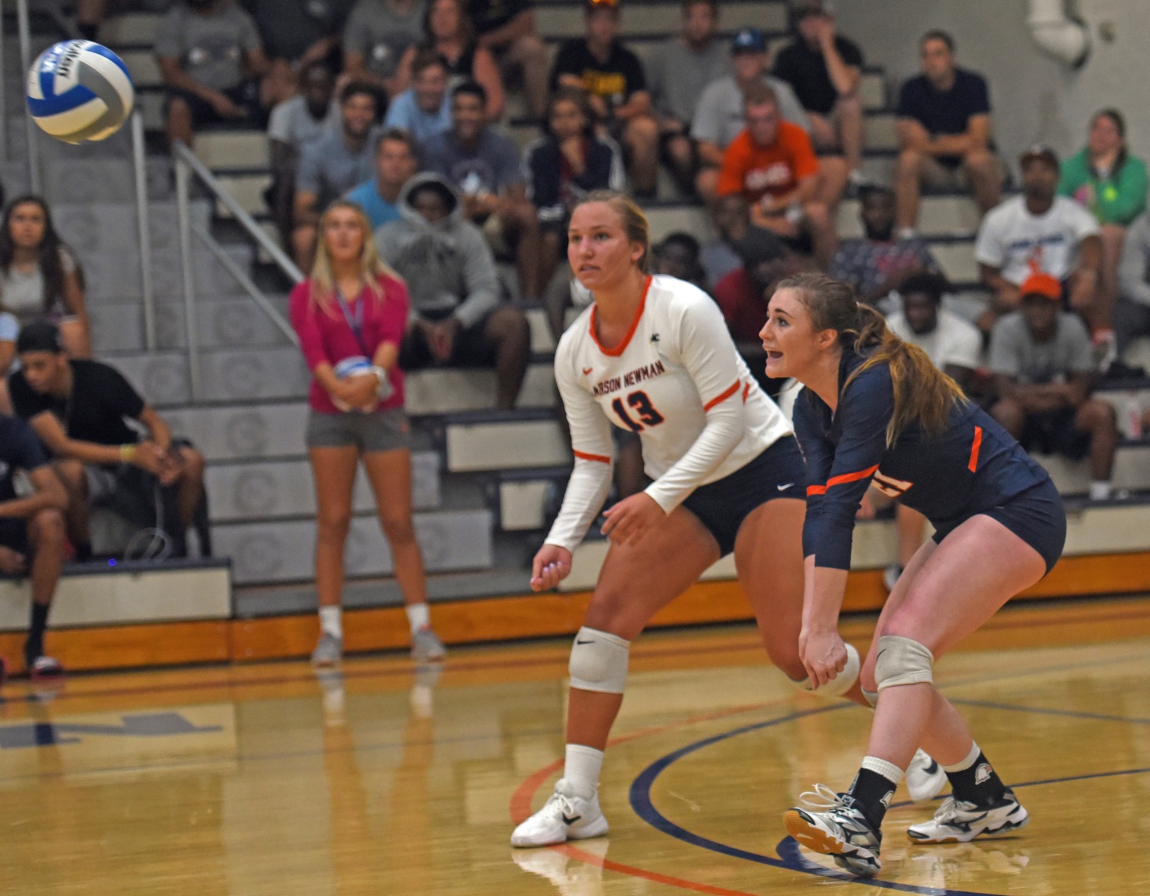 Royals reel in Eagles in three-set victory