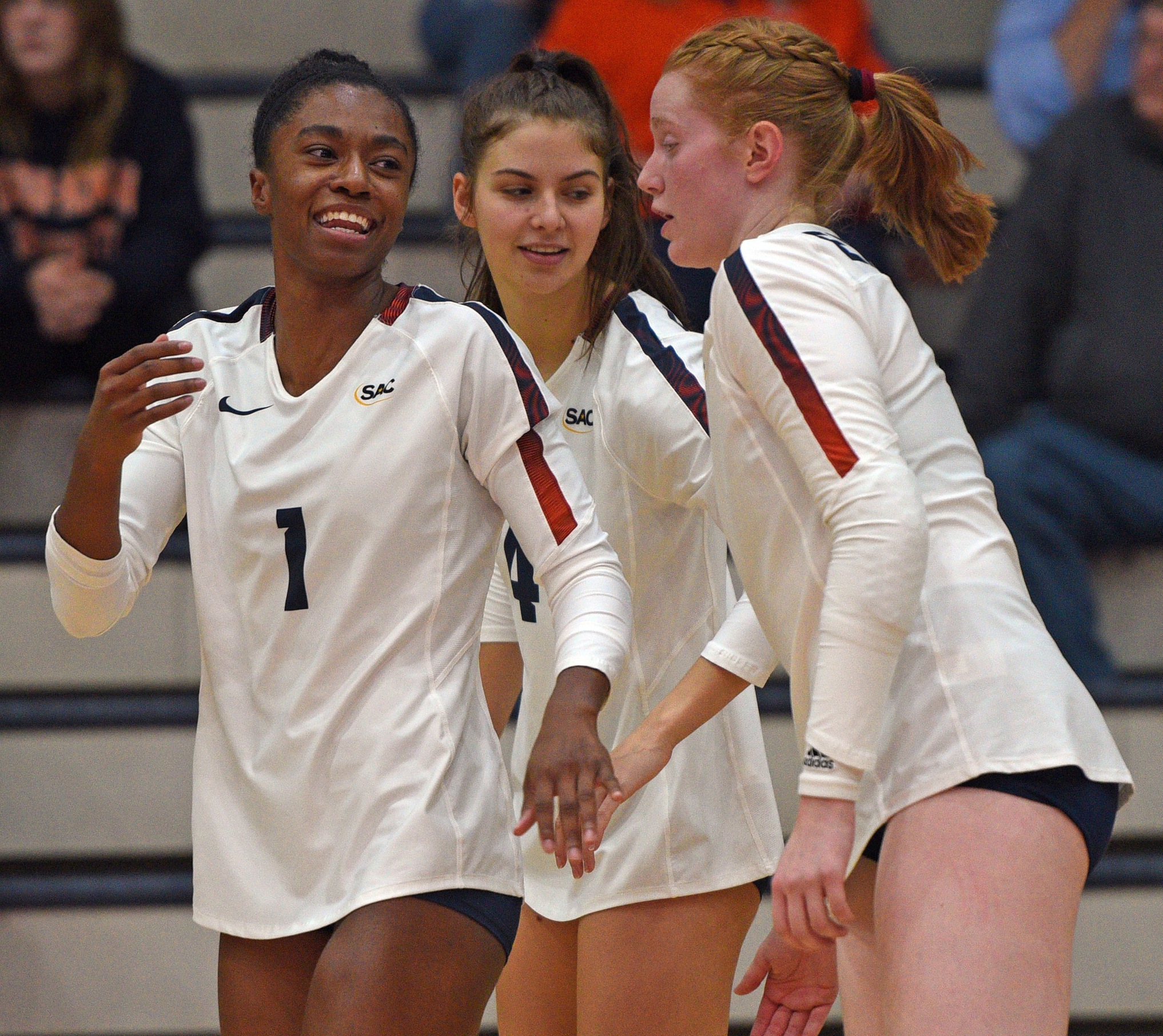 Hickory hike starts C-N&rsquo;s SAC Tournament at L-R